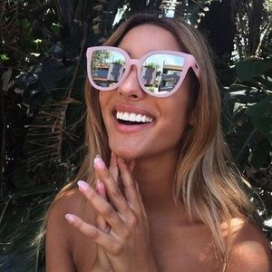 *Never Worn* Quay Paradiso Sunglasses